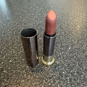 Urban Decay Comfort Matte Lipstick in 1993